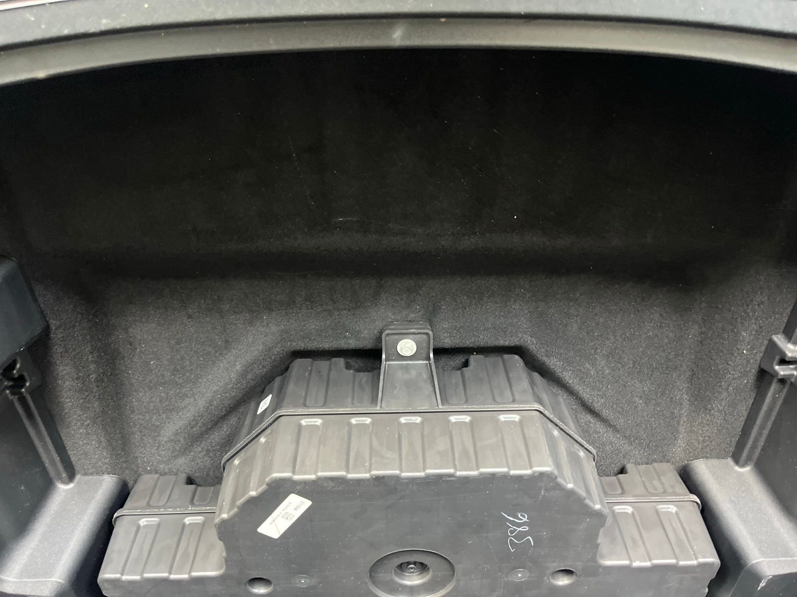 Used 2025 White Jeep Limited image 9