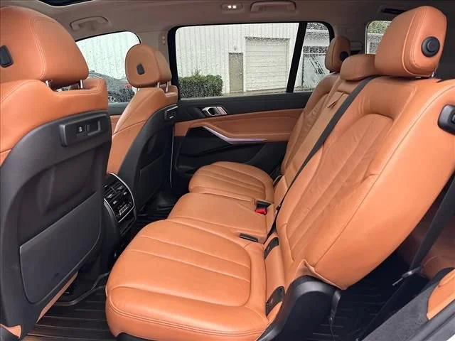 2021 BMW X7 40i - Photo 17