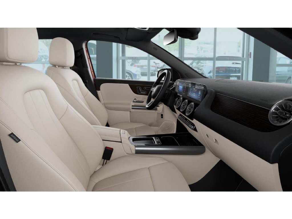 New 2026 MANUFAKTUR Patagonia Red Metallic Mercedes-Benz GLA 250 image 4