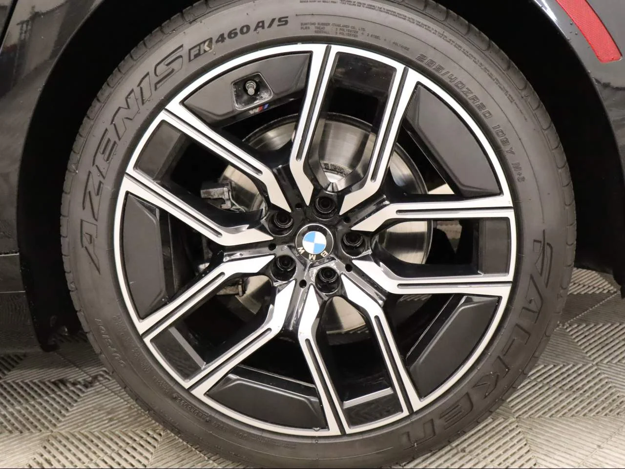Used 2025 Black Sapphire Metallic BMW 740i image 6