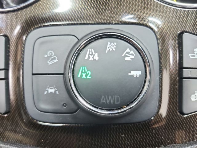 Used 2023 White GMC AT4 image 35
