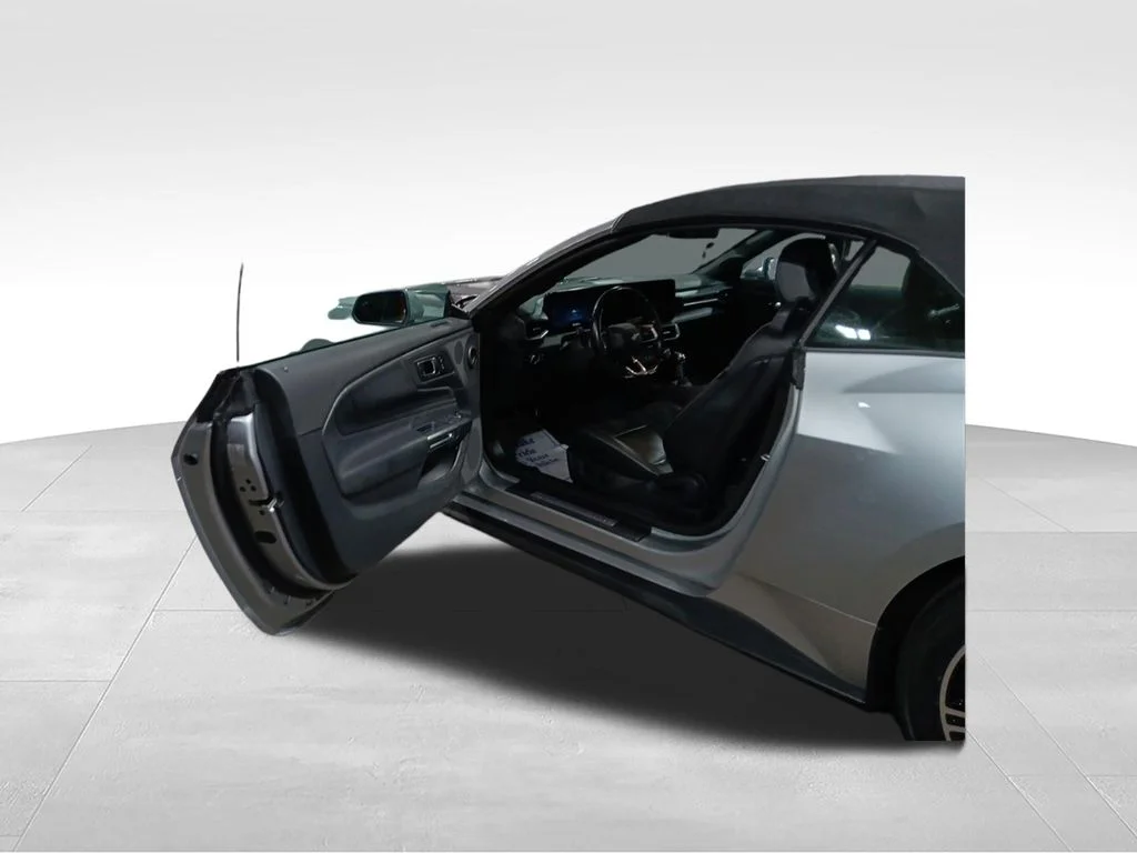 Used 2025 Iconic Silver Metallic Ford EcoBoost Premium image 12