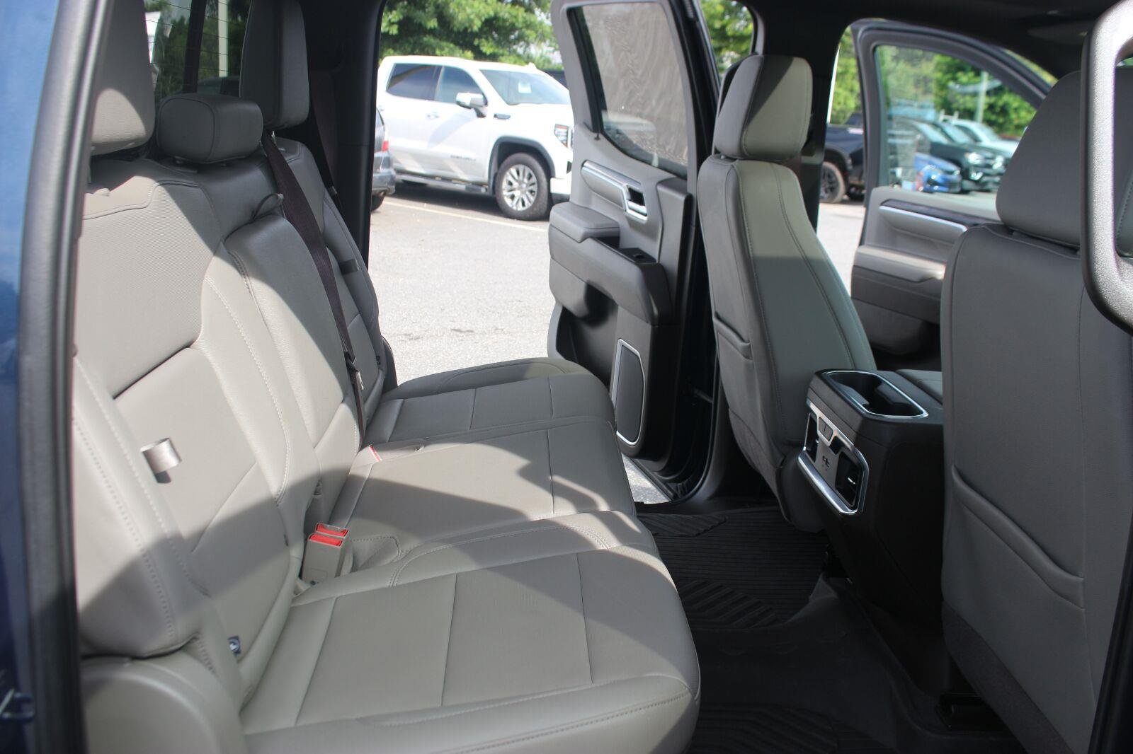 Used 2022 Northsky Blue Metallic Chevrolet LTZ image 38