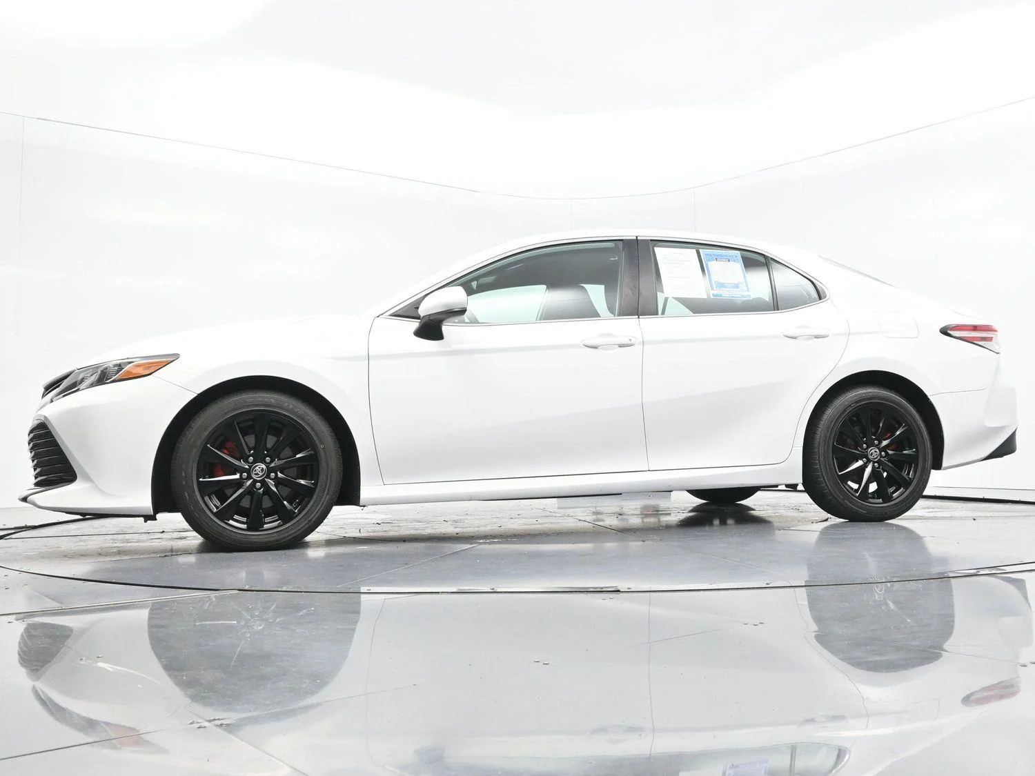 Used 2020 Super White Toyota LE image 38
