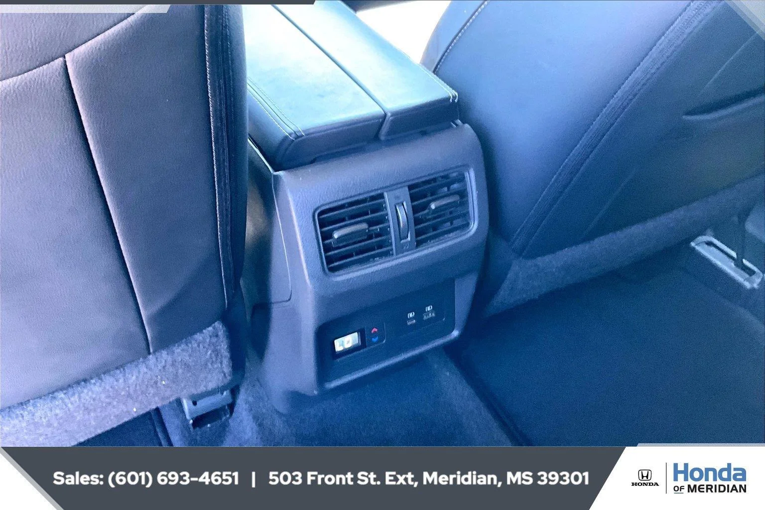 Used 2023 Gun Metallic Nissan SL image 24