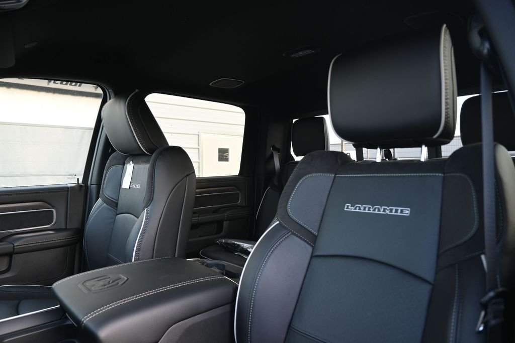 New 2026 Ceramic Gray Clear-Coat Exterior Paint RAM Laramie image 29