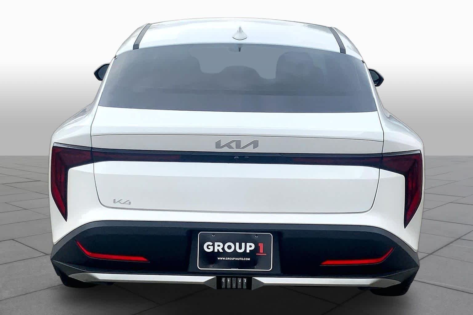 Used 2025 Snow White Pearl Kia EX image 5