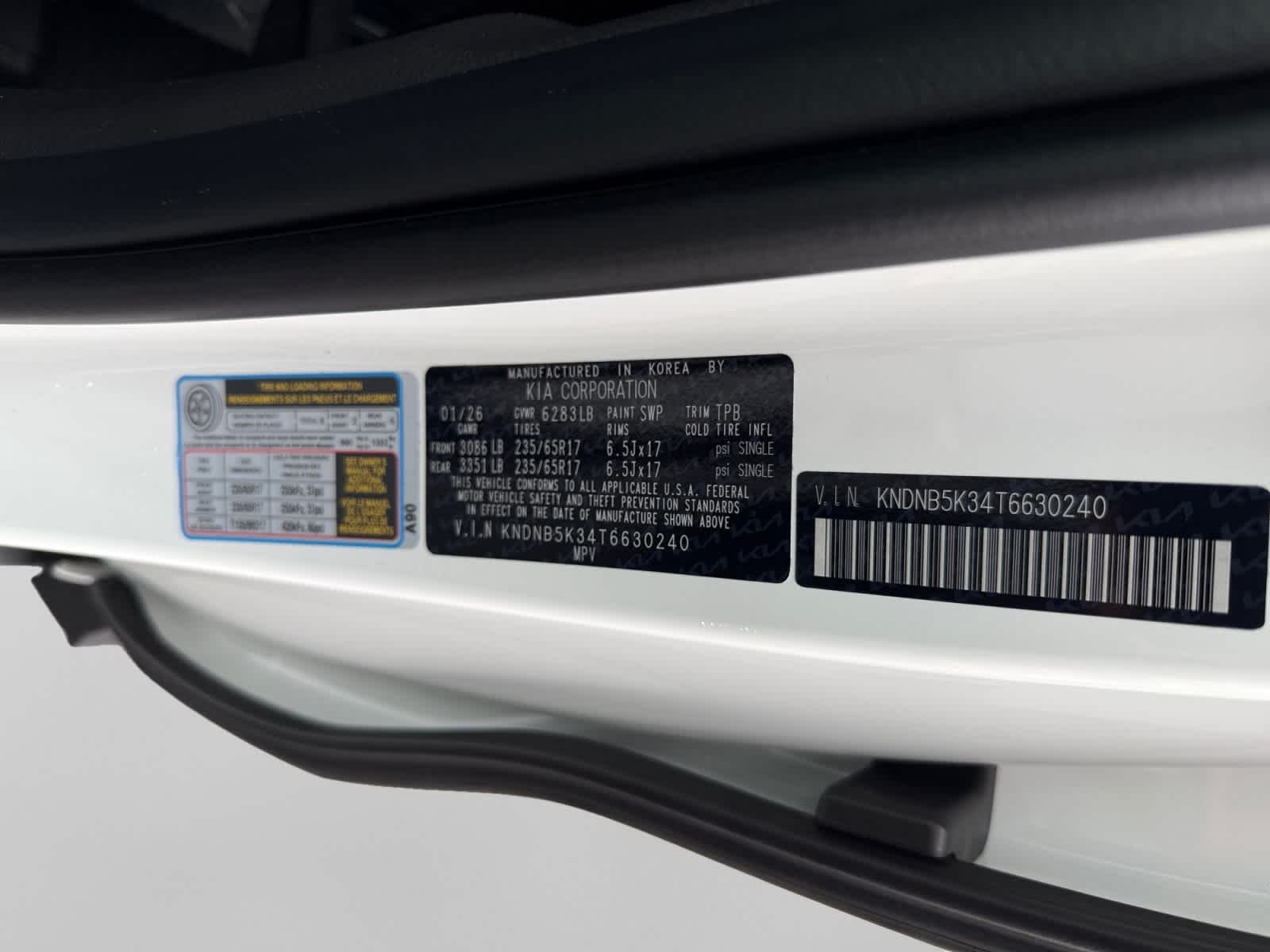 New 2026 Snow White Pearl Kia LXS image 19