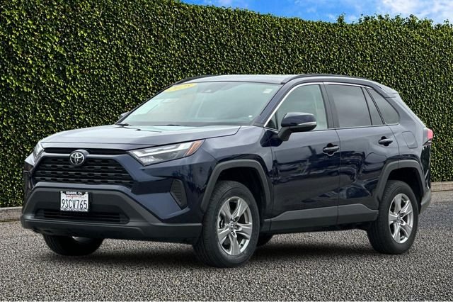 Certified Used 2025  Toyota XLE image 8