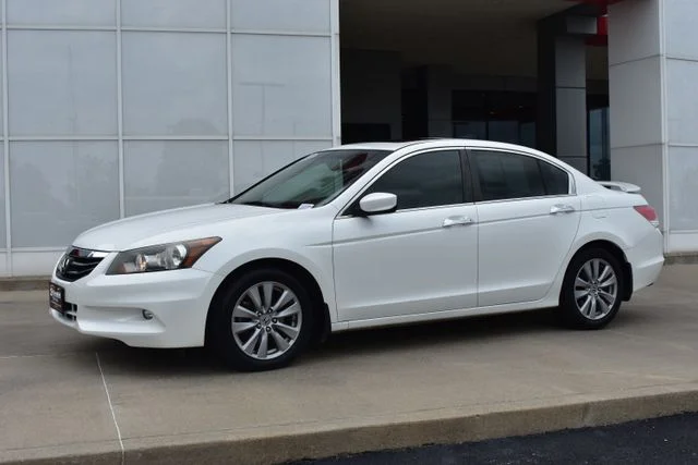 Used 2012 White Honda EX-L image 2