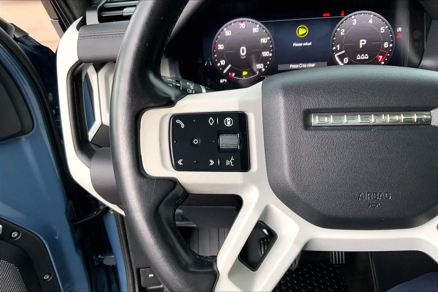 Used 2024 Tasman Blue Metallic Land Rover S image 22