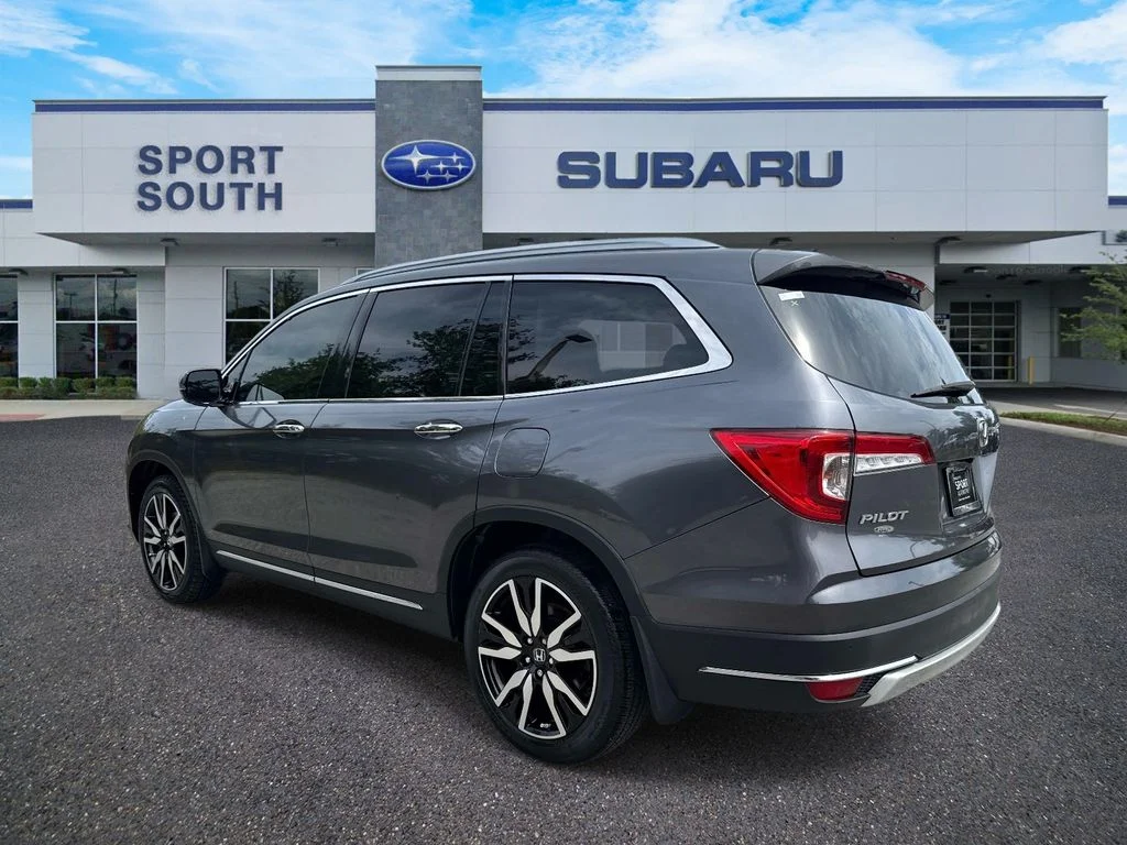 Used 2019  Honda Touring image 6