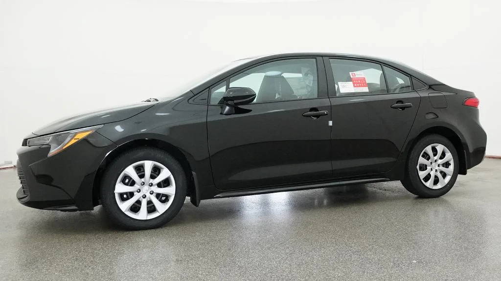 New 2026 Midnight Black Metallic Toyota LE image 4