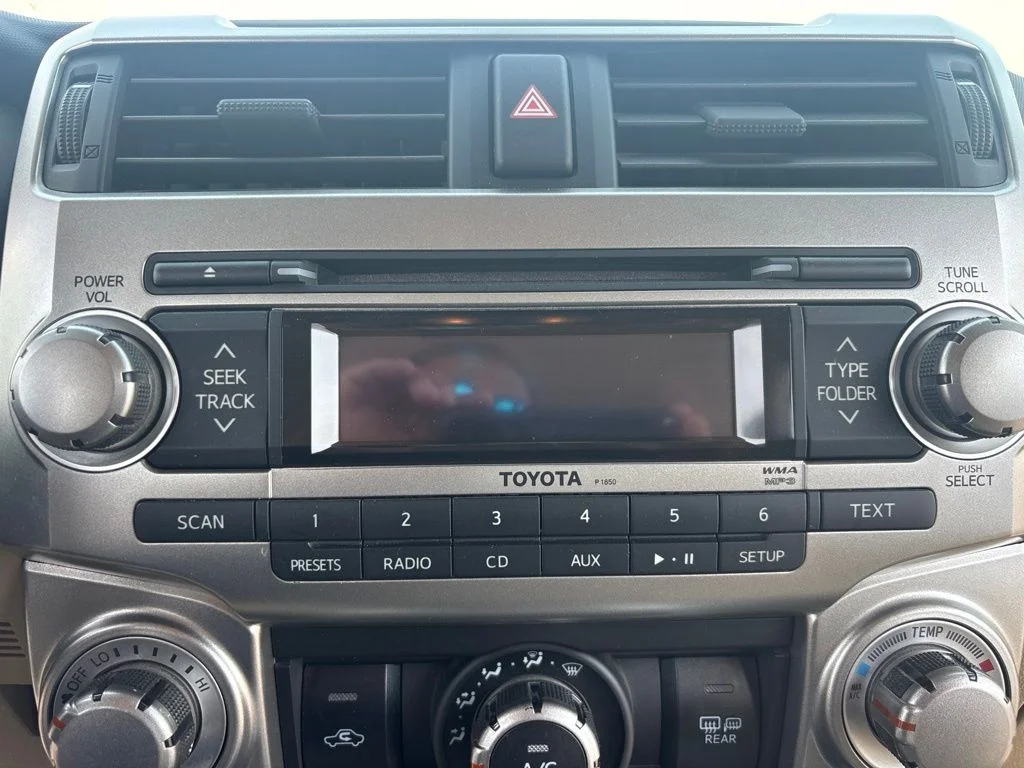 Used 2010 Blizzard Pearl Toyota SR5 image 17