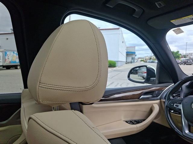 Used 2018 White BMW xDrive30i image 13