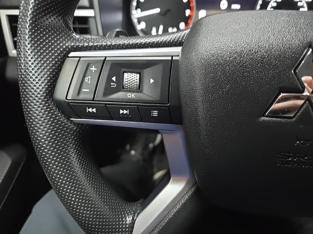 Used 2025 Red Mitsubishi ES image 24