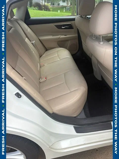 Used 2015 White Nissan 2.5 SL image 4