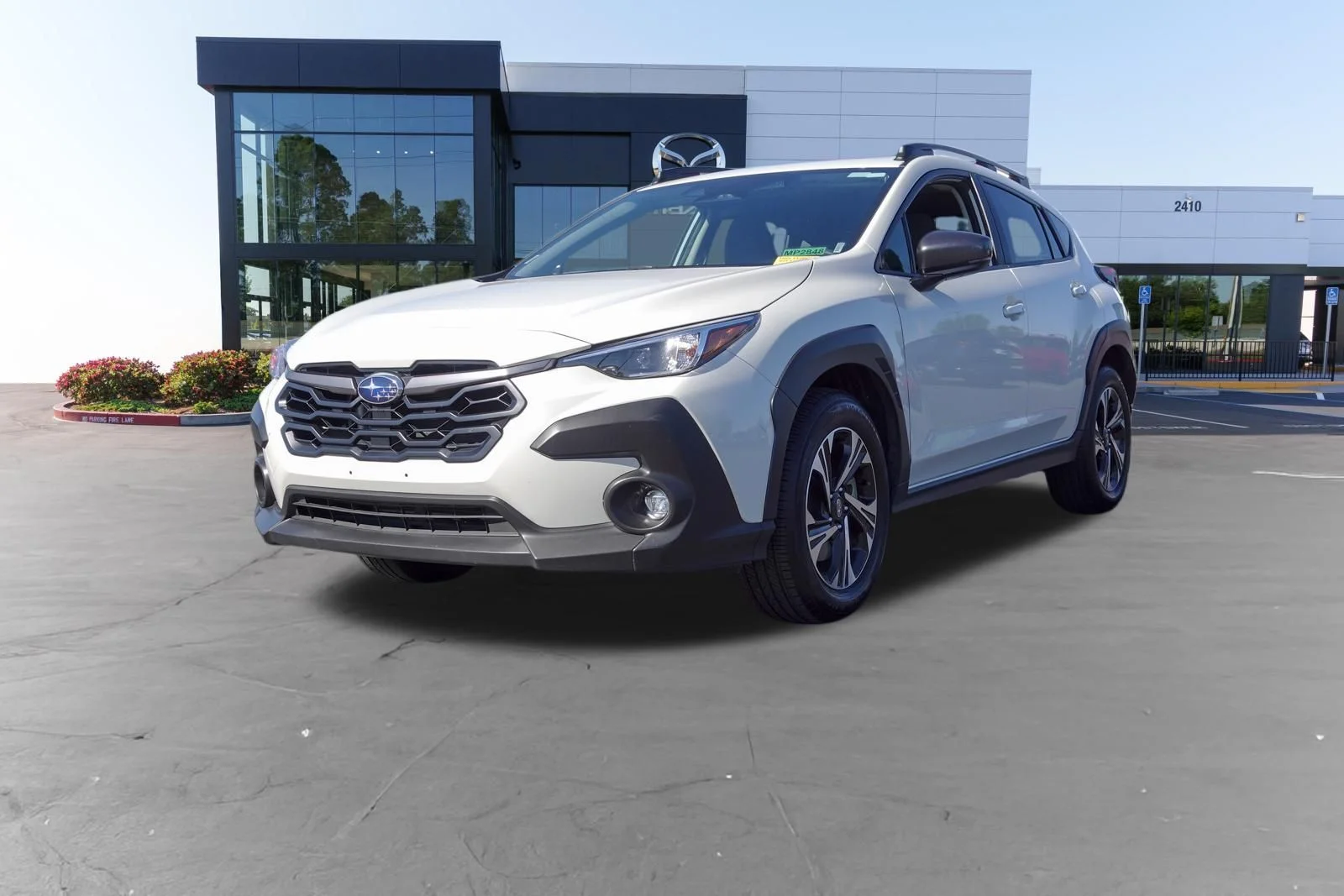 Used 2025 Crystal White Pearl Subaru Premium image 7