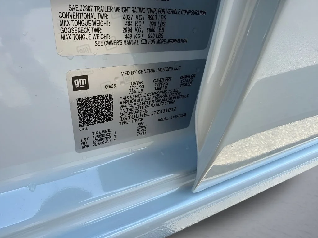 New 2026 Glacier White Tricoat GMC Denali Ultimate image 40