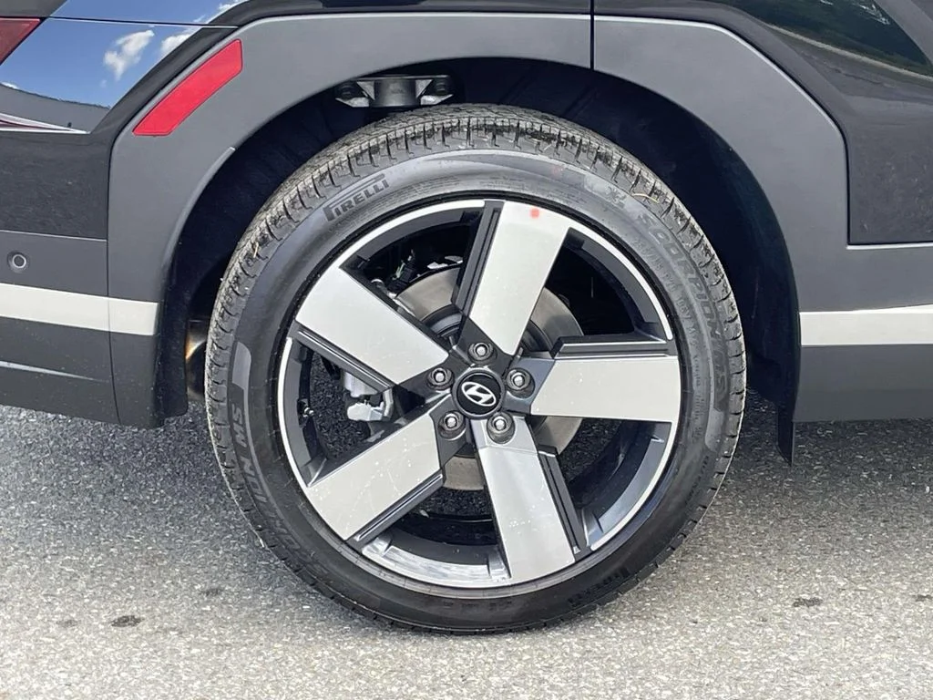 New 2026 Black Hyundai Limited image 7