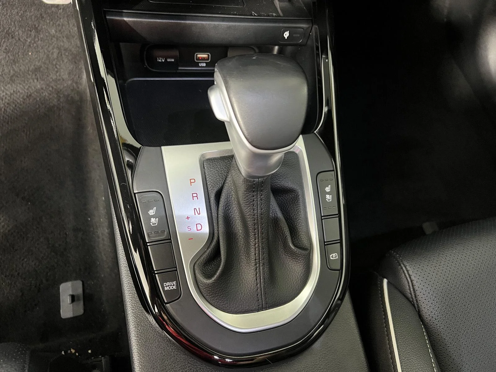 Used 2023 Steel Gray Kia GT-Line image 27