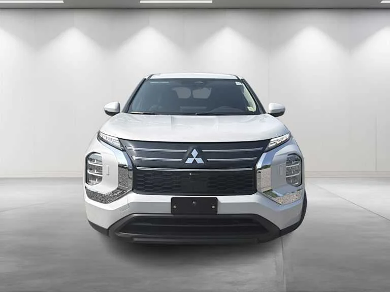 New 2026 White Diamond Mitsubishi ES 1.5T S-AWC image 8