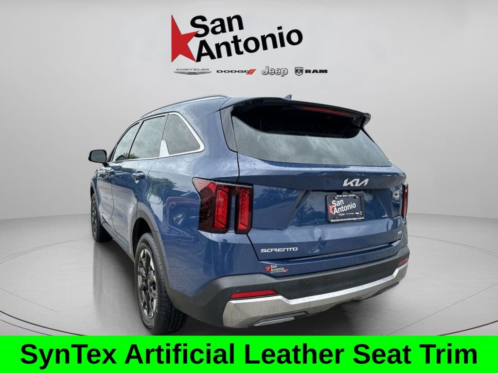Used 2025 Black Kia S image 11