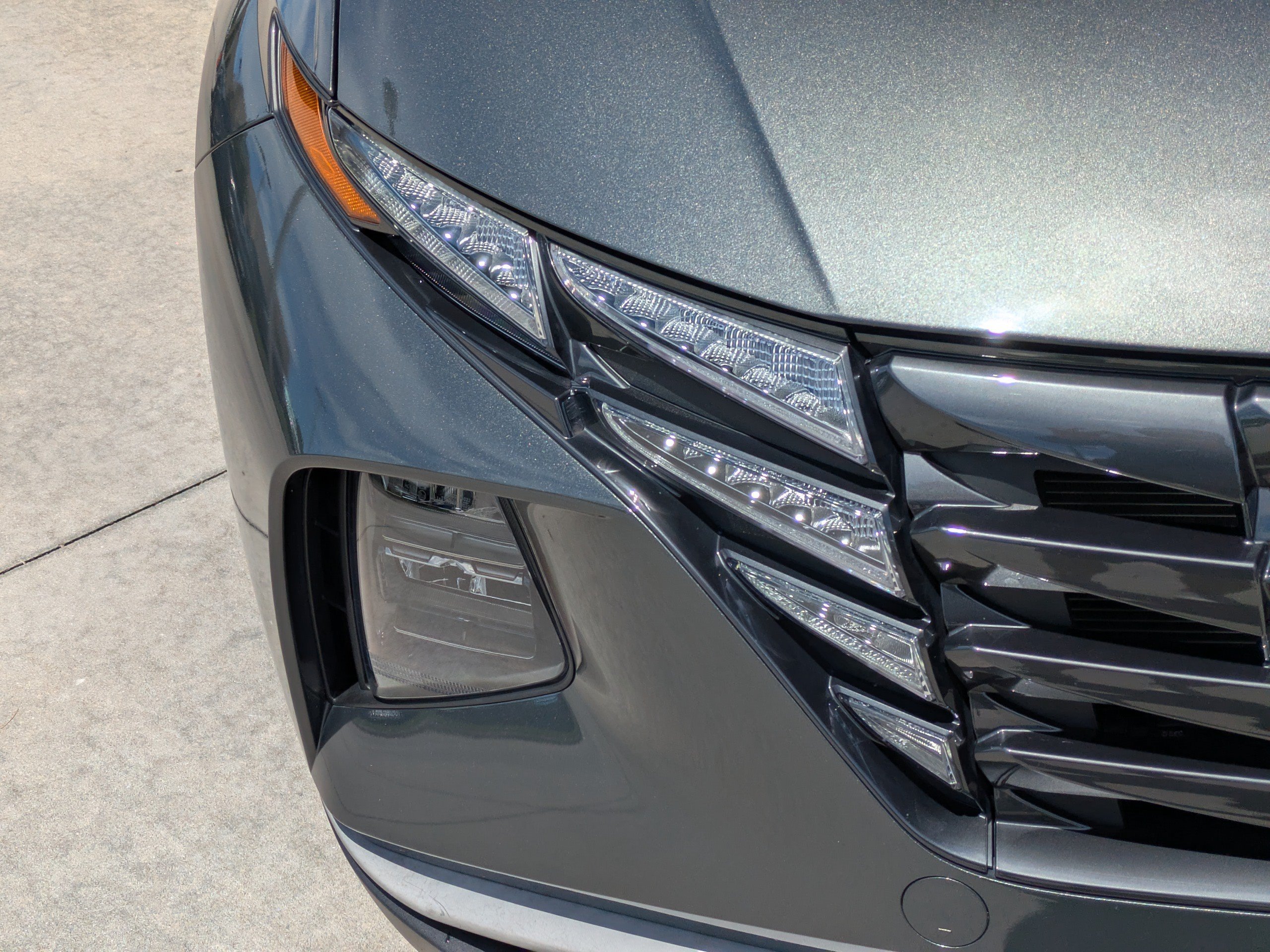 Certified Used 2024 Amazon Gray Hyundai SEL CONVENIENCE image 7
