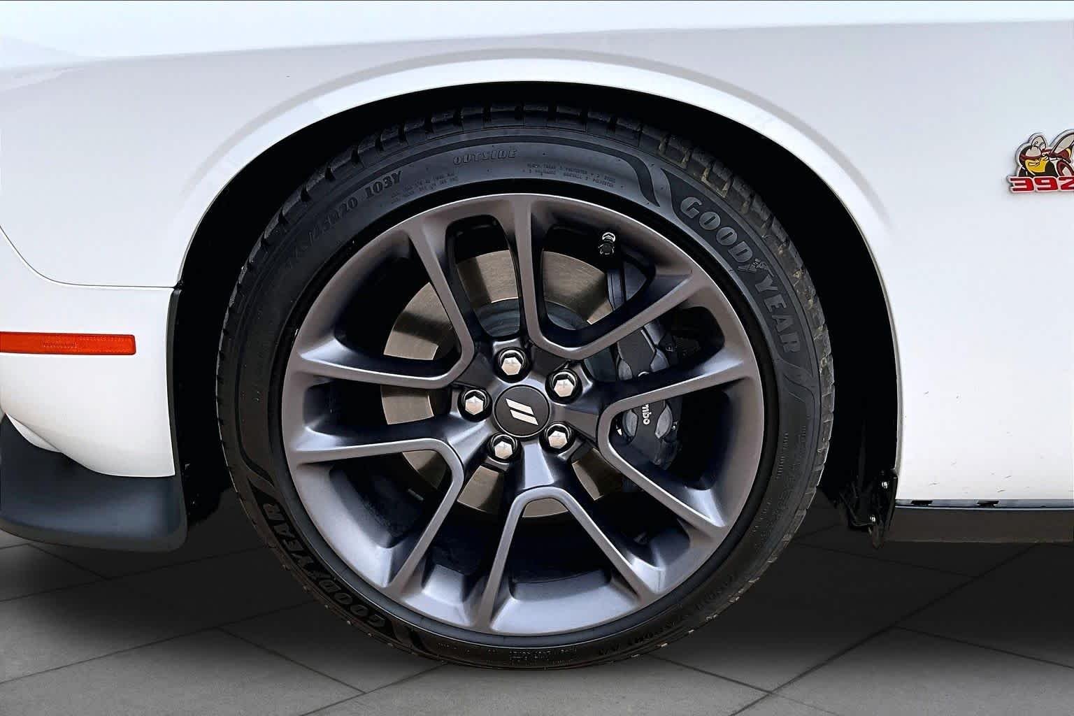 Used 2023 White Knuckle Clearcoat Dodge R/T Scat Pack image 11