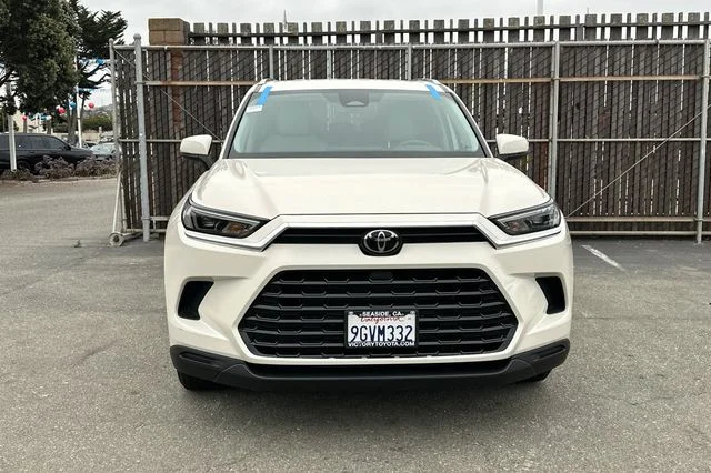 Used 2024 White Toyota XLE image 2