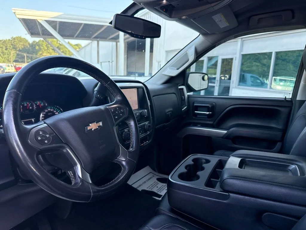 Used 2015 Silver Chevrolet LT image 33