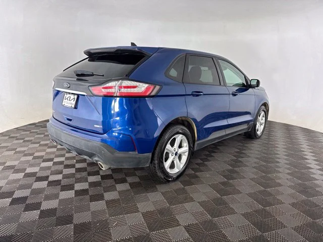 Used 2020 Blue Ford SE image 8