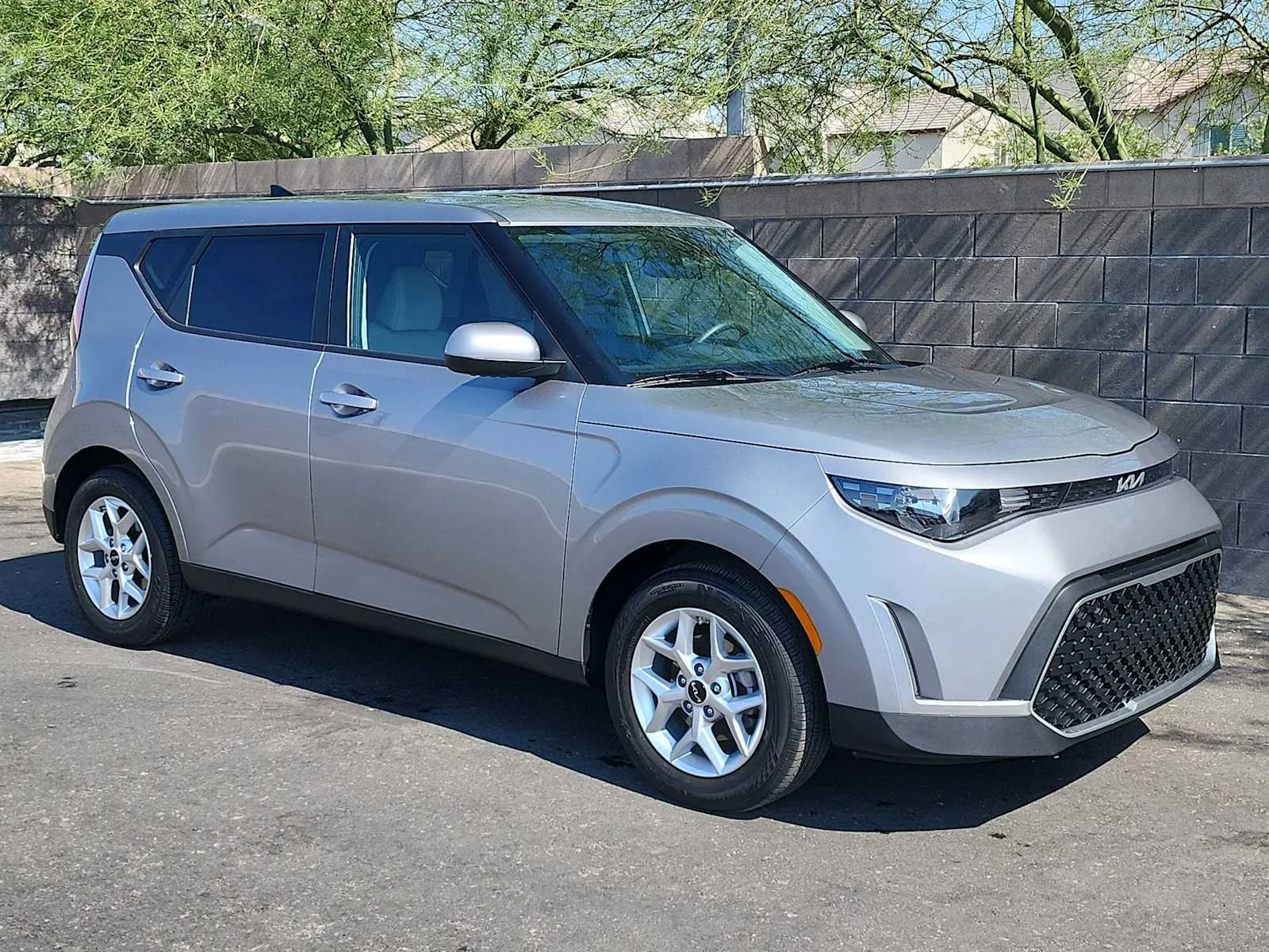 Used 2025 Steel Gray Kia LX image 2