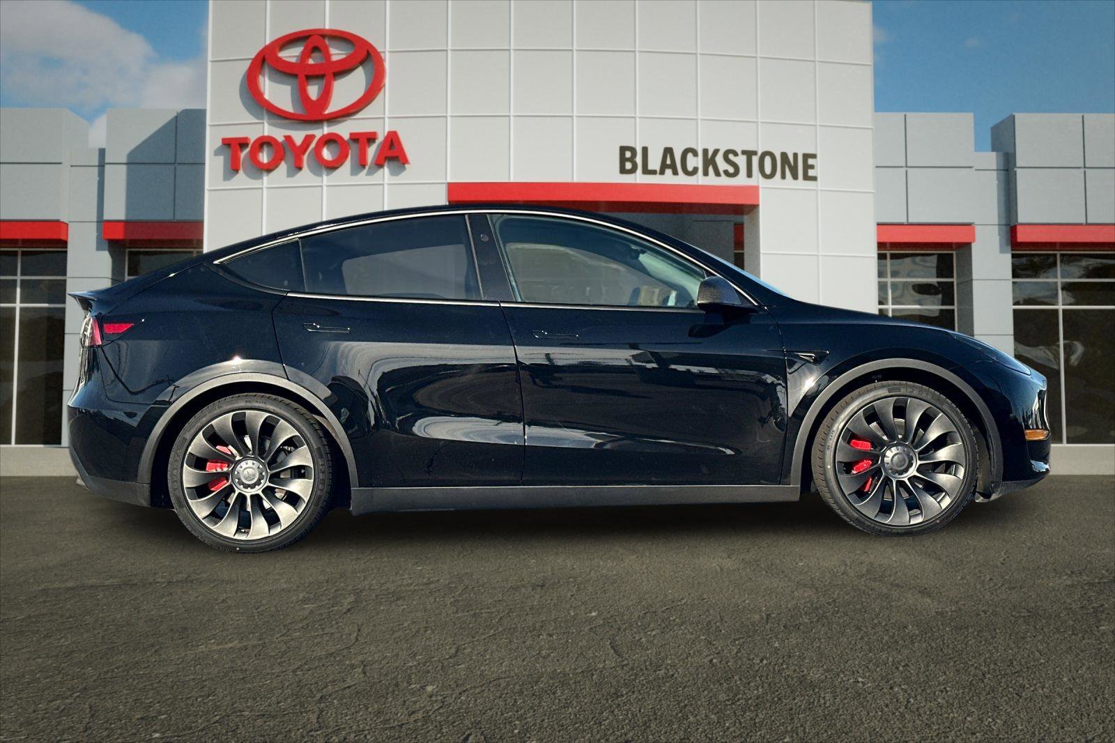 Used 2023 Tesla Model Y Performance with VIN 7SAYGDEF5PF948511 for sale in Fresno, CA