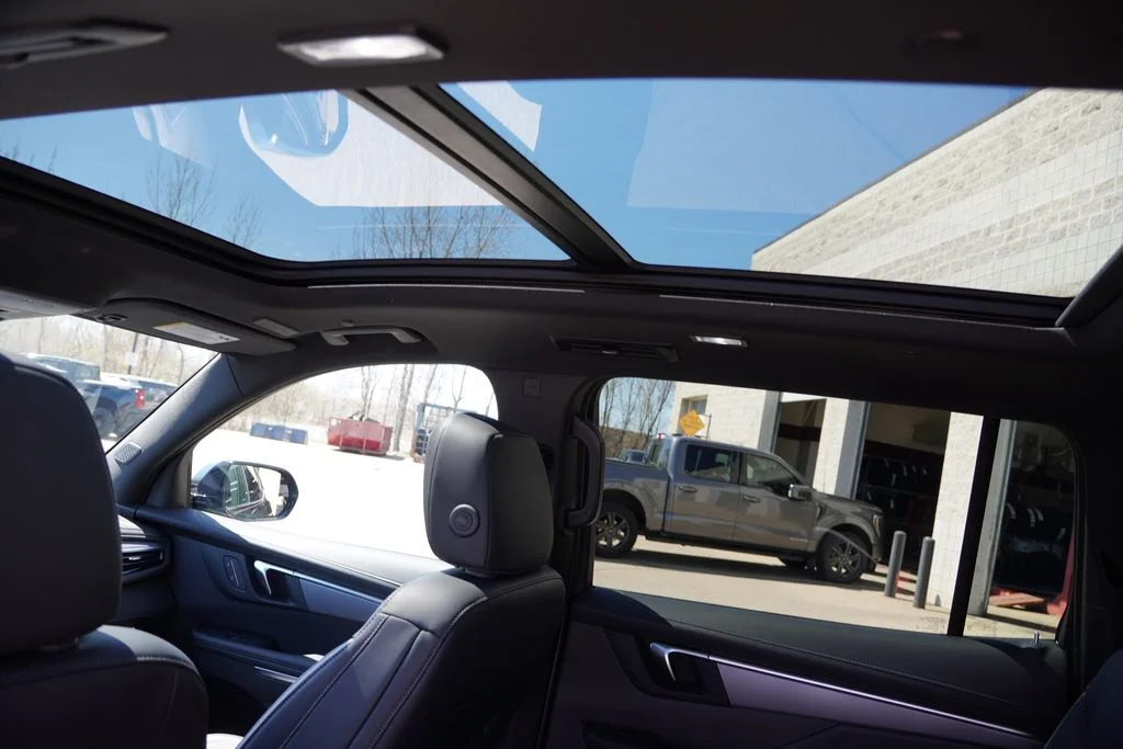 2025 Buick Enclave Sport Touring - Photo 19