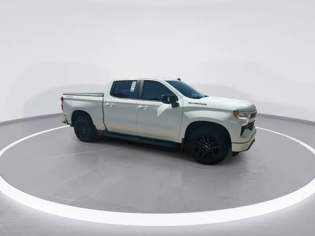 Used 2023 White Chevrolet RST image 9