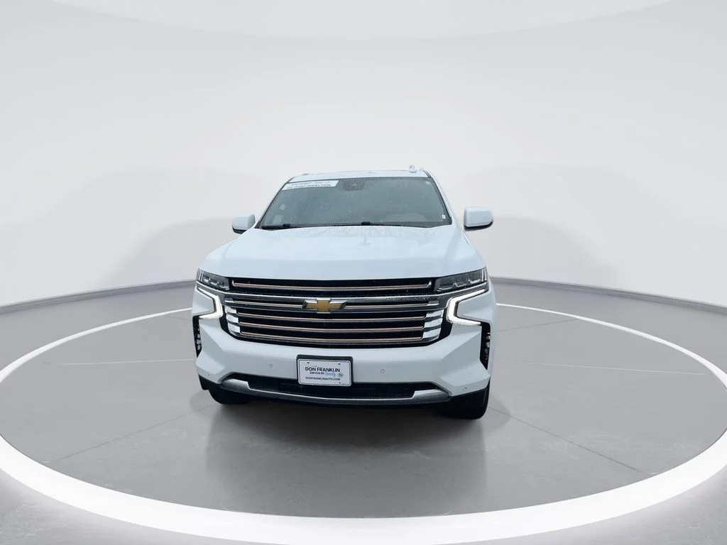 Used 2023 White Chevrolet High Country image 3