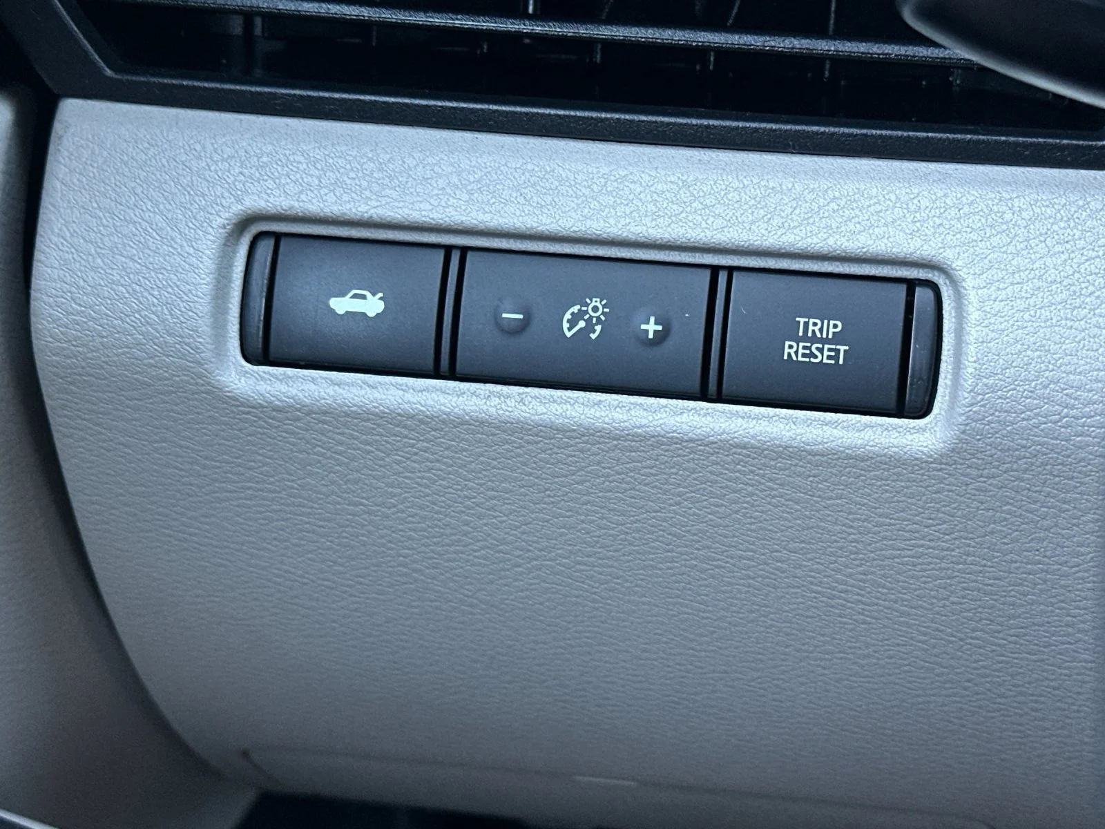 Used 2025  Nissan 2.5 SV image 28