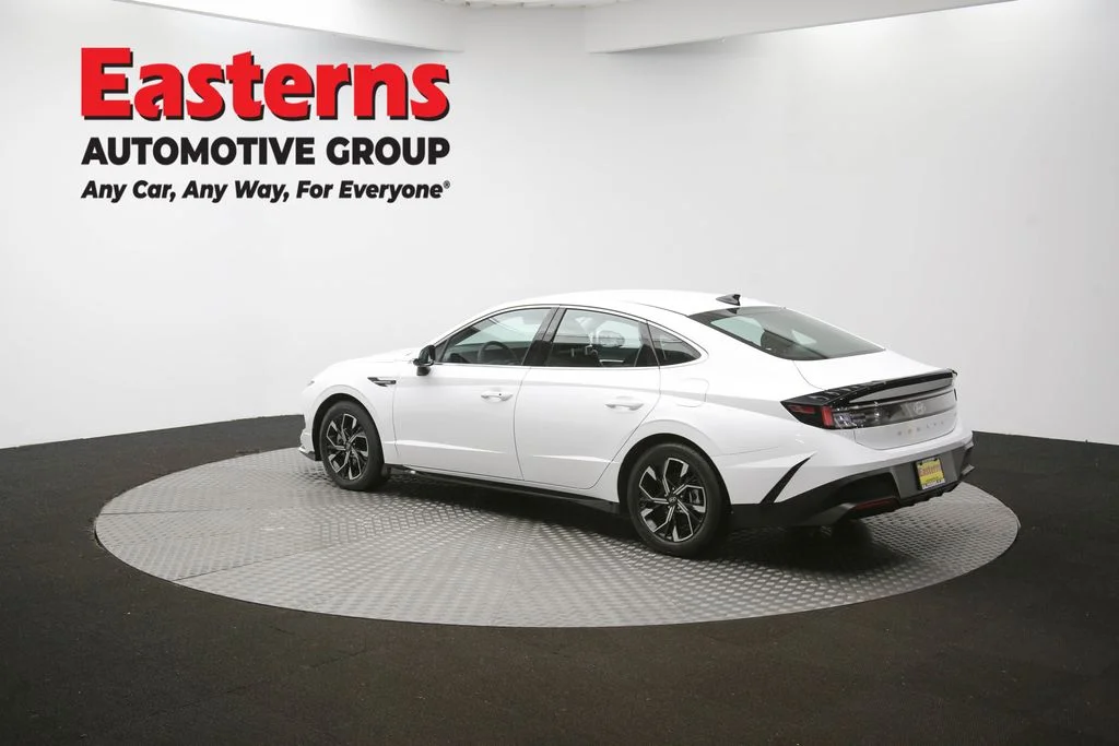 Used 2024 White Hyundai SEL image 63