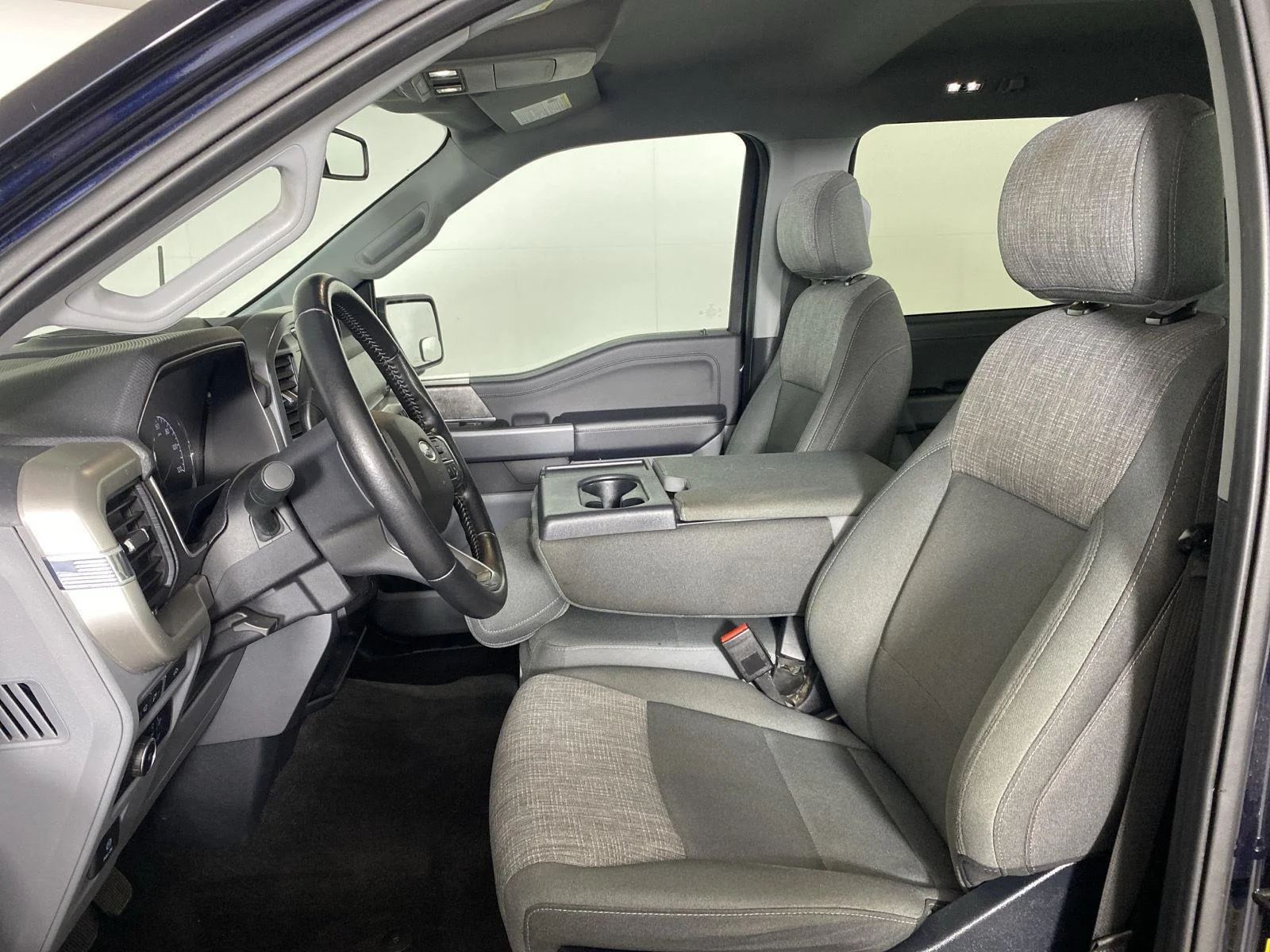 Used 2021 Antimatter Blue Ford XLT image 13