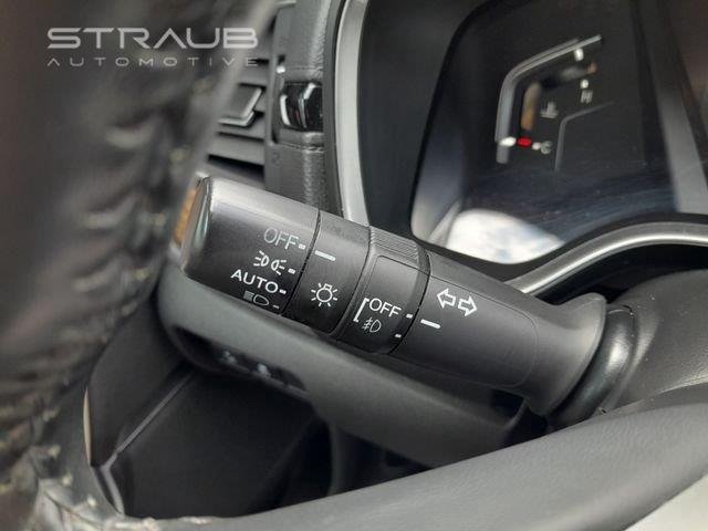 Used 2022 Platinum White Pearl Honda  image 16