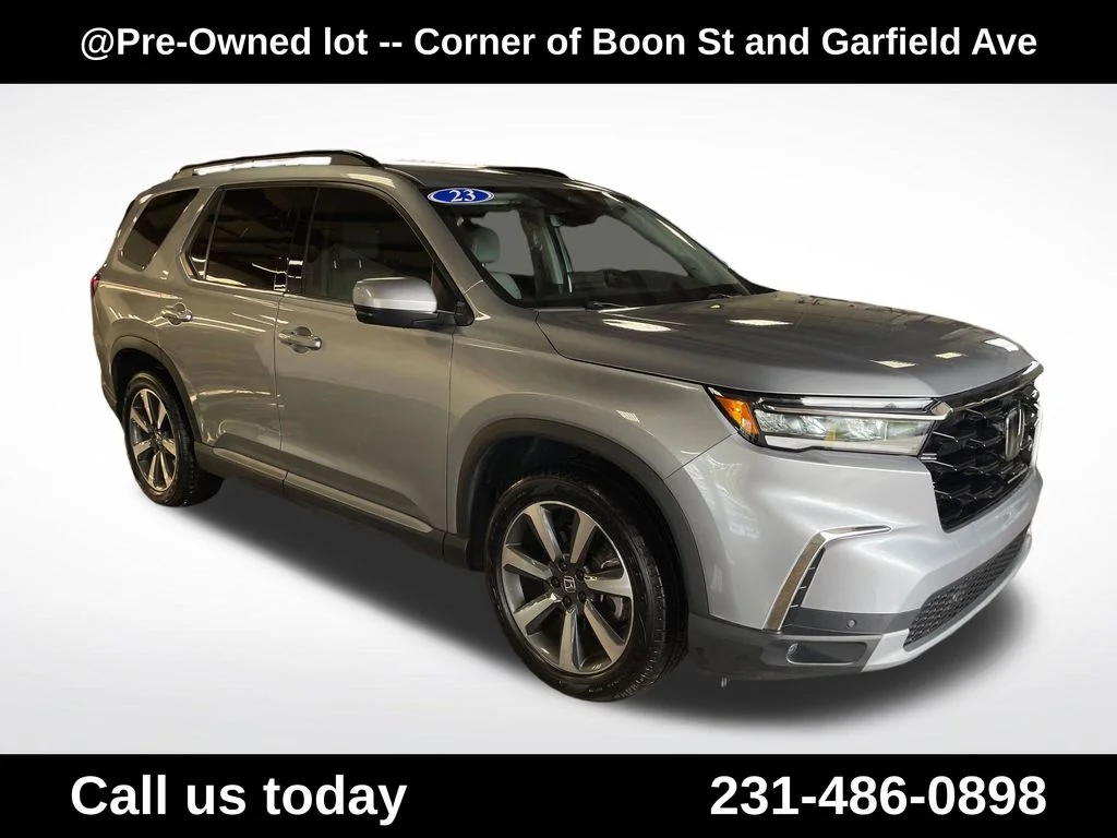 Used 2023  Honda Touring image 7