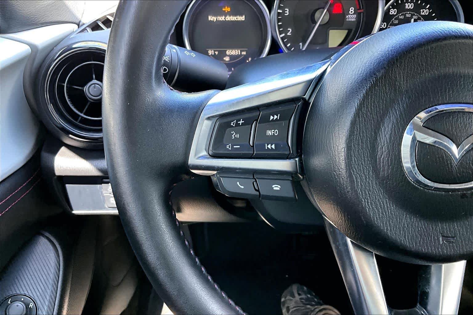 Used 2017 Ceramic Metallic Mazda Club image 19