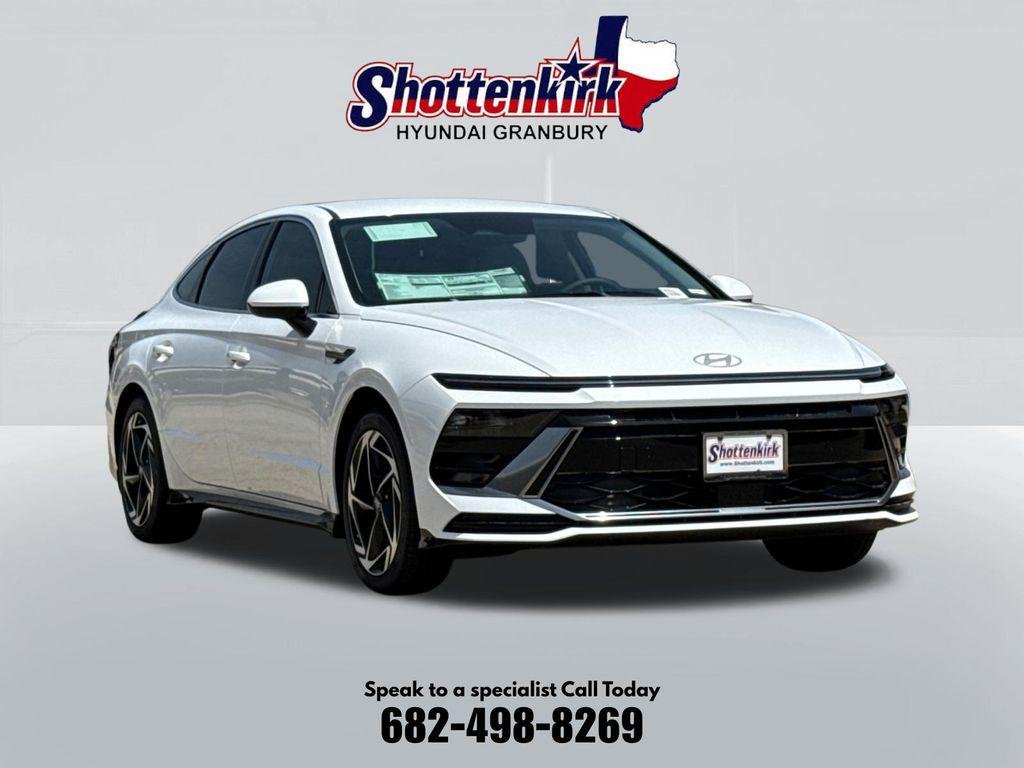 New 2026 White Hyundai SEL Sport image 3