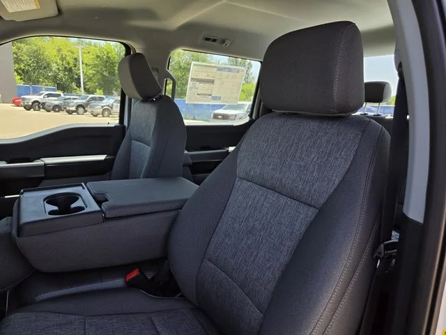 New 2026 Oxford White Ford F-250® XL image 28