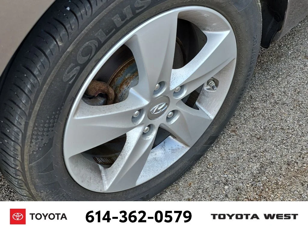2013 Hyundai Elantra GLS - Photo 11