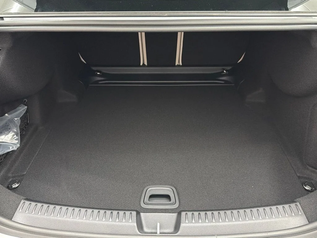 New 2027 Silver Mercedes-Benz E 350 image 50