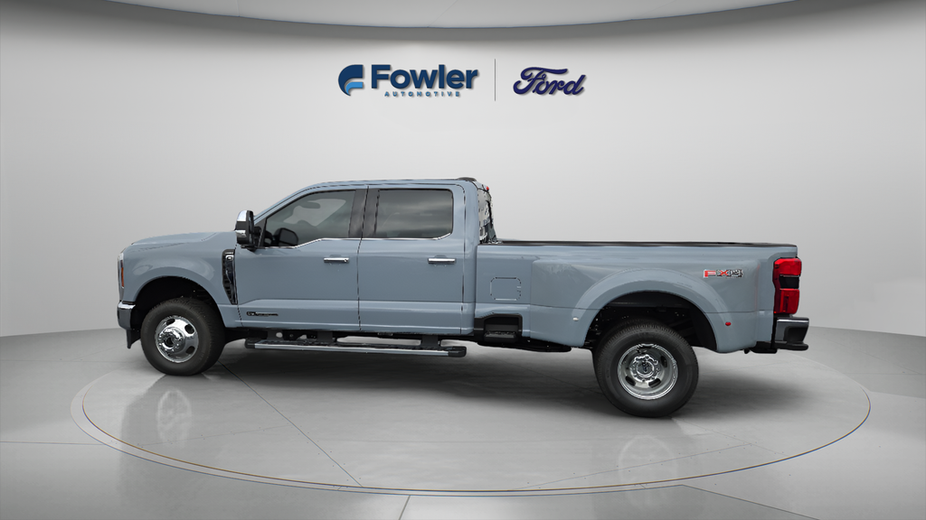 New 2026 Glacier Gray Metallic Tri-Coat Ford F-350® Lariat® image 4