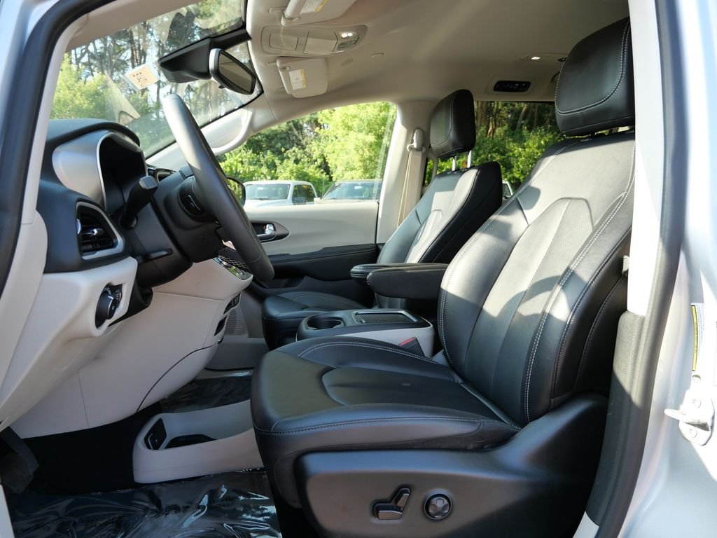 Certified Used 2024 Silver Chrysler Touring L image 23