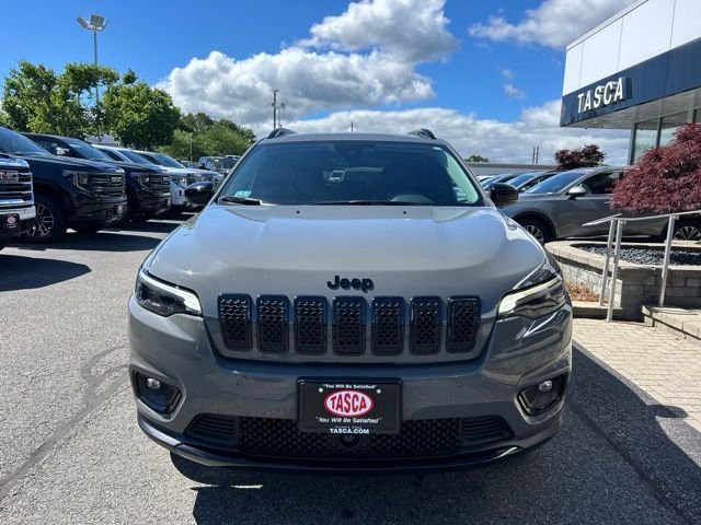 Used 2023 Gray Jeep Altitude image 8